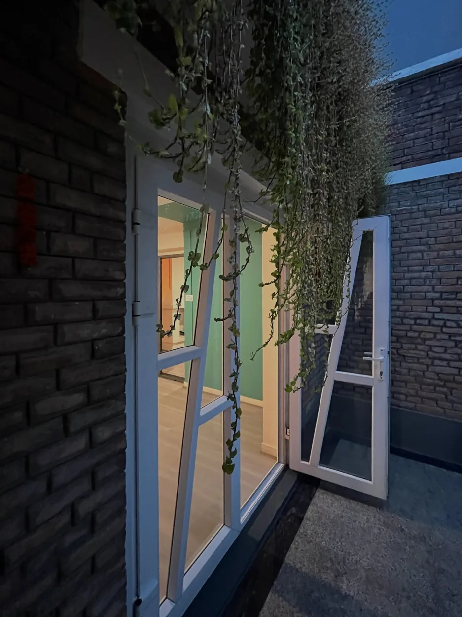 Glazed entrance at the VS Infra workspace